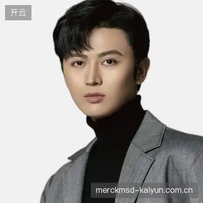 薛铭